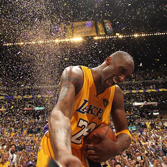 36943 128271490538696 100000675372415 180396 8284881 n1 Game Feat. Snoop Dogg & Robin Thicke   Hustlin’ (Champions Anthem)