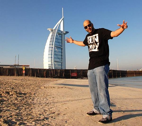 sir aah1 Sir Aah Feat. Royce Da 5′9″ & Crooked I   And The Beat Rocks On