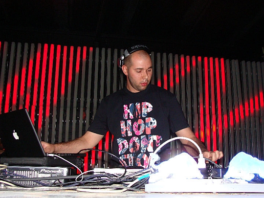 bronson hacienda Going Crazy On Saturday With DJ Bronson @ Jungla (Split)